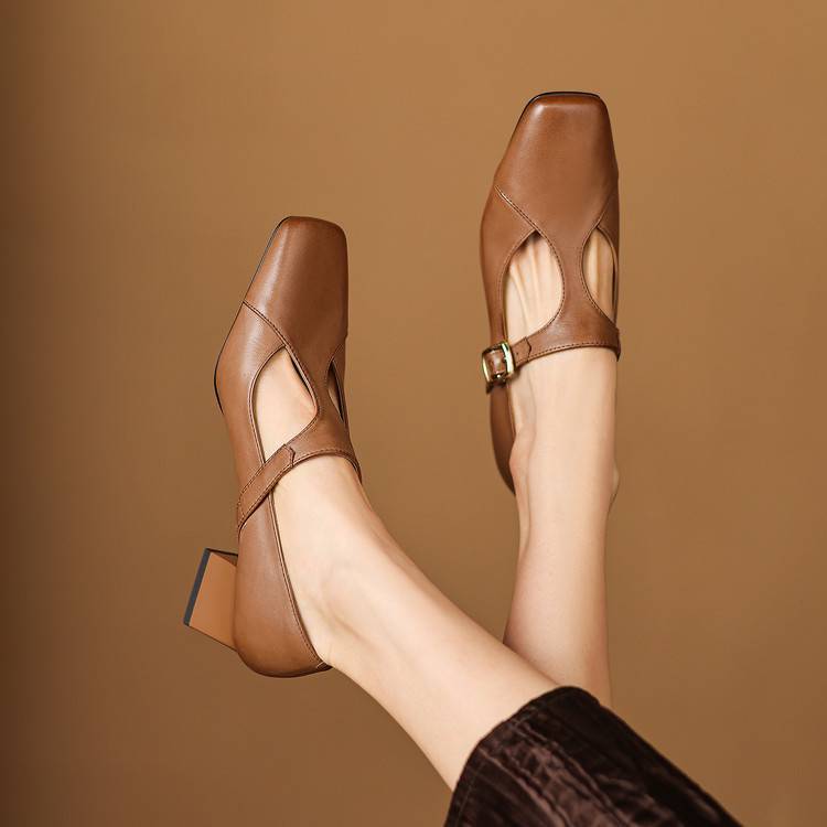 Vienne Square-Toe Heels