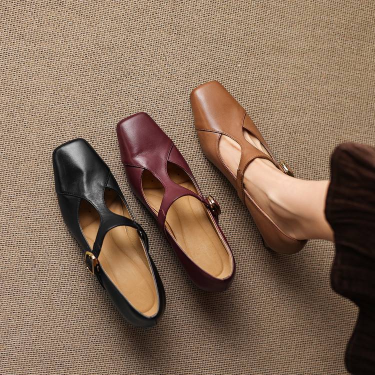 Vienne Square-Toe Heels