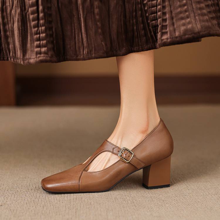 Vienne Square-Toe Heels