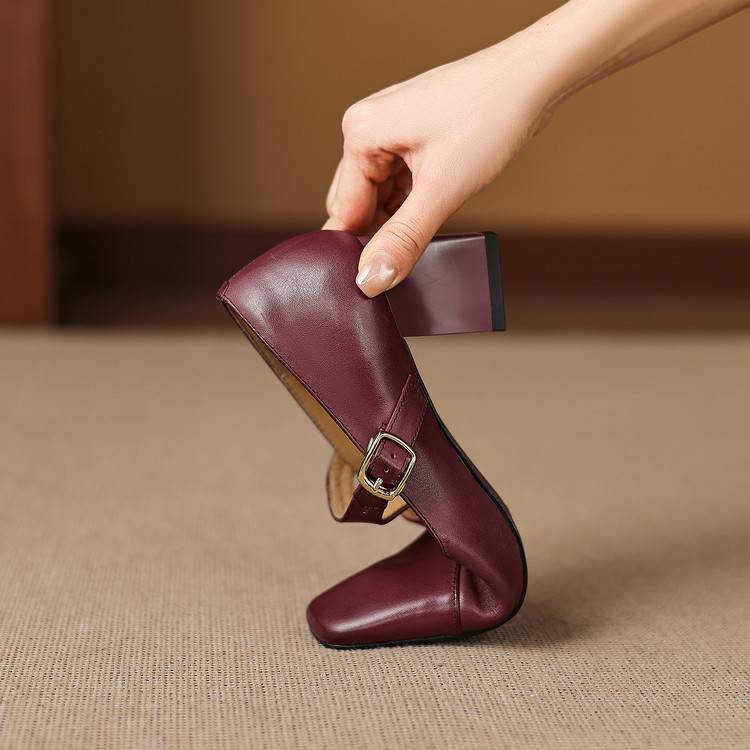 Vienne Square-Toe Heels