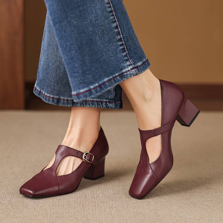 Vienne Square-Toe Heels